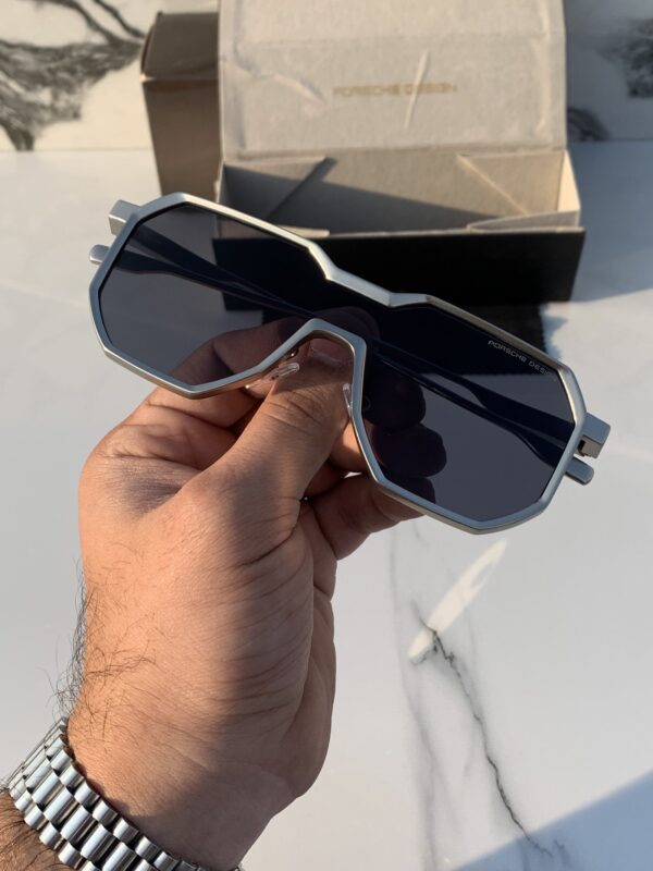 Branded design_98145_silver_black Sunglasses (With Original Kit)