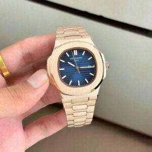 Patek philippe nautilus quartz movement