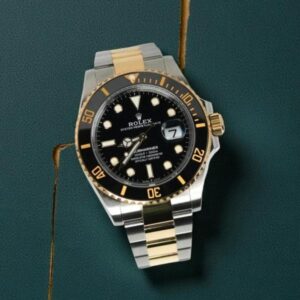 Role_x Oyster Perpetual Submarine 2Ton-Gold-Black