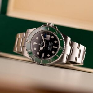 Role_x Oyster Perpetual Submarine Green Bazel
