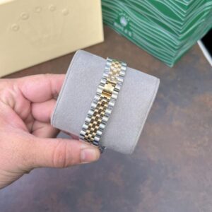 Role_x Oyster Perpetual Date Just